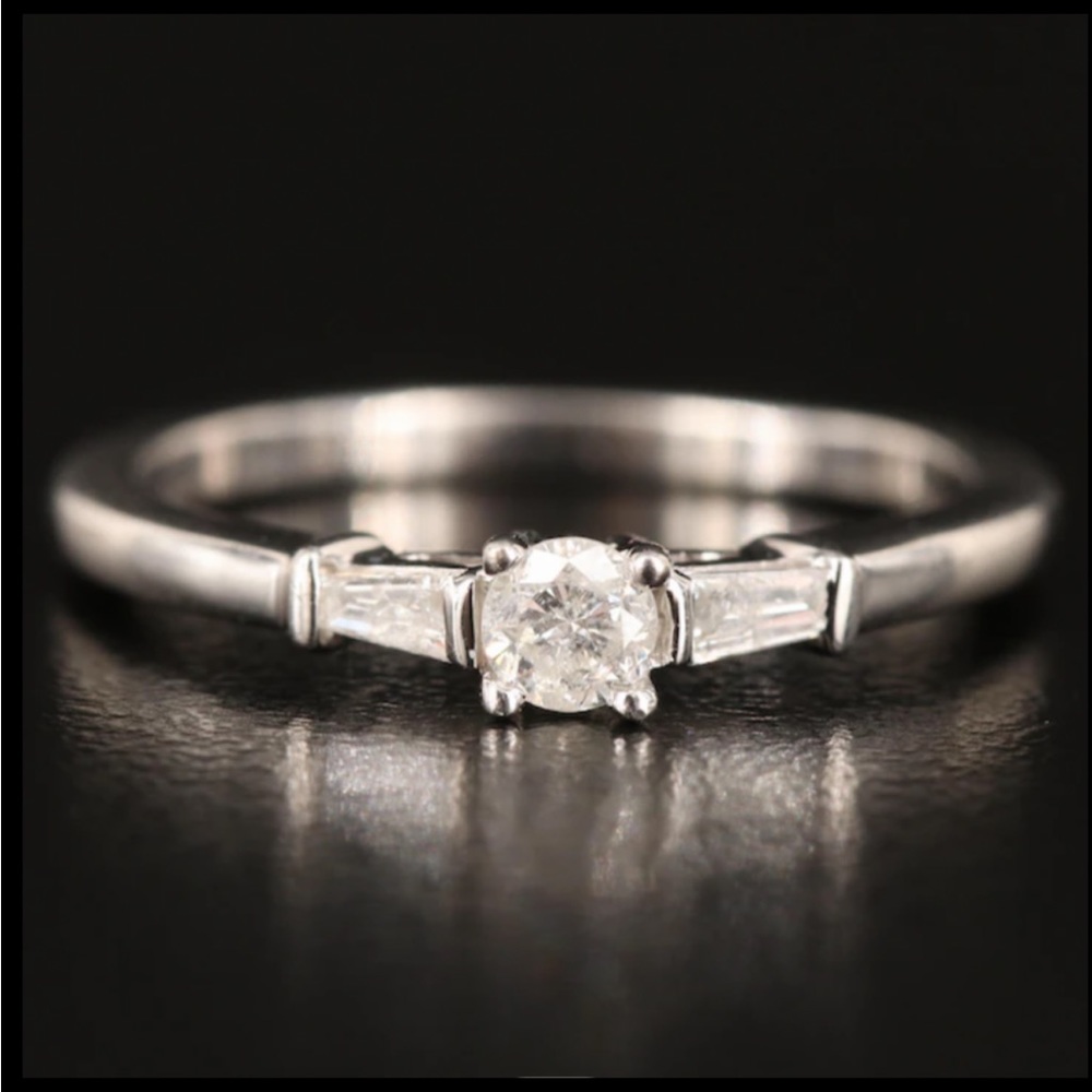 14K White Gold White Diamond Ring Three Stone Minimalist Band .26ct size 7